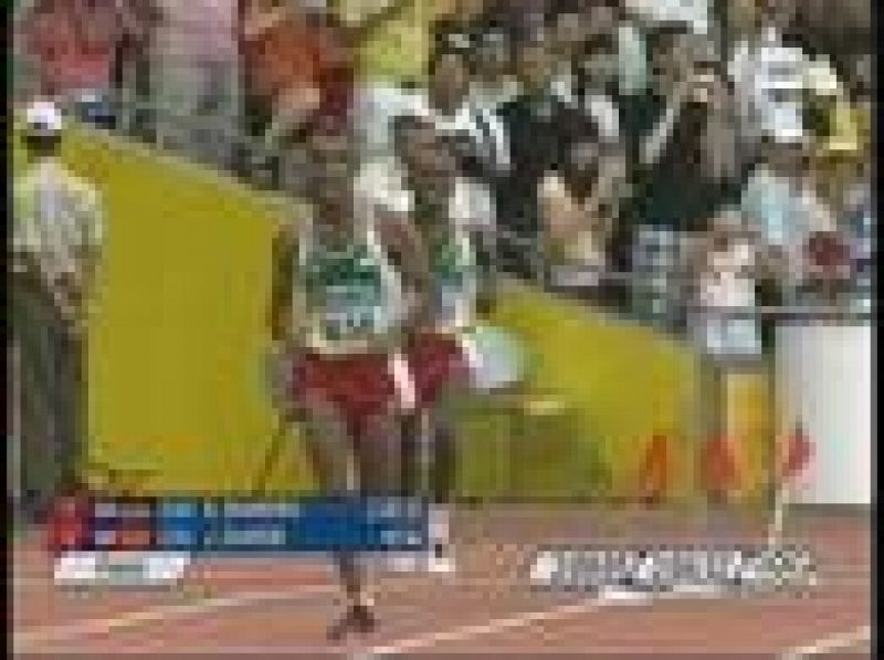 El etíope Tsegay Kebede arrebató la medalla de bronce en maratón a su compatriota Deriba Merga en el último suspiro de la prueba.