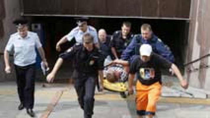 Telediario 1 - Accidente en el metro de Moscú