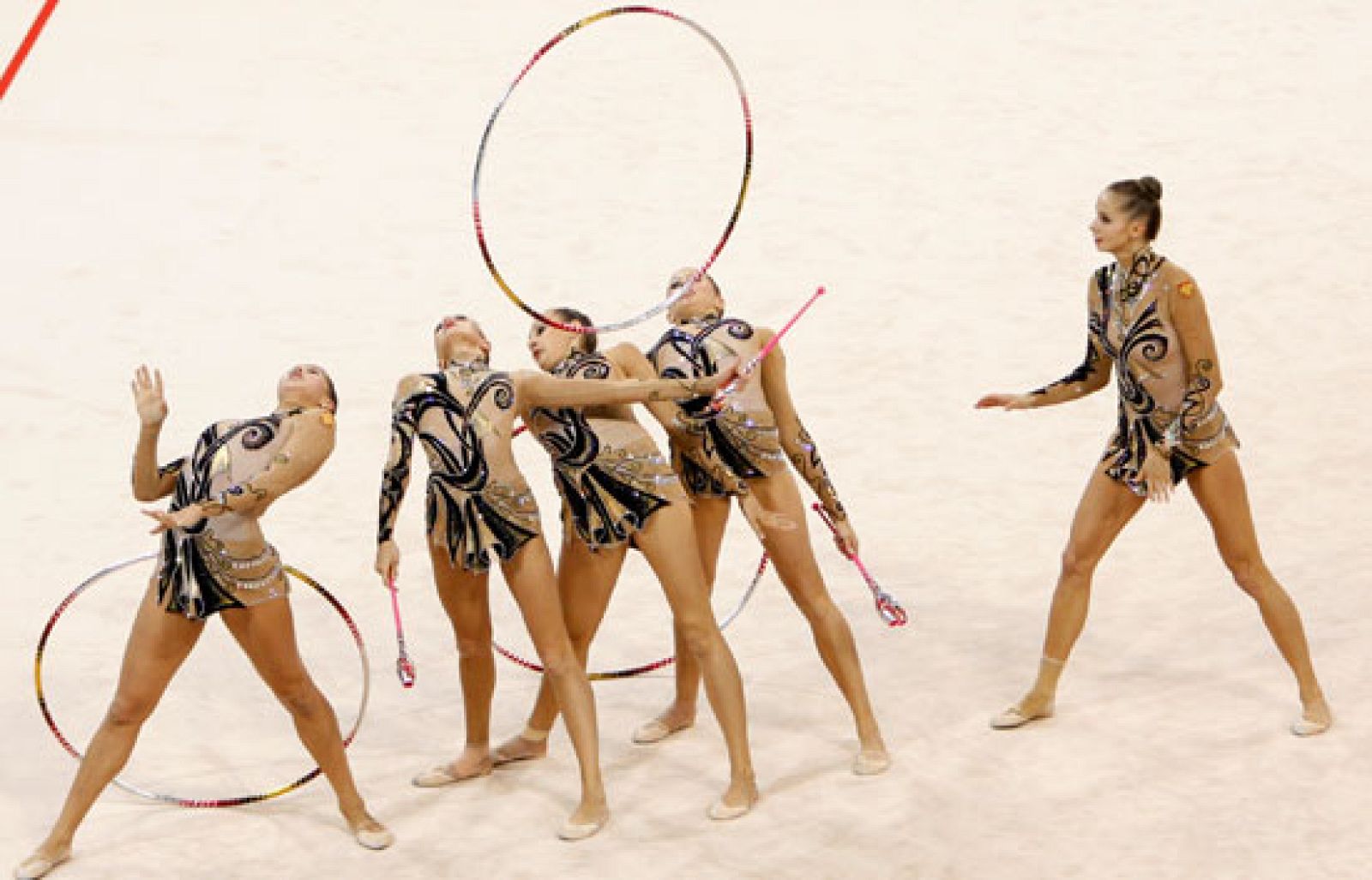 Ejercicio de las rusas en gimnasia rítmica | Ver