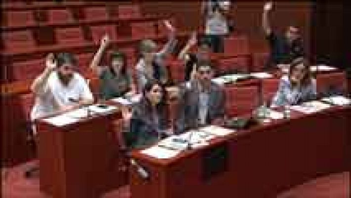 Telediario 1 - El Parlament da un paso más hacia el referéndum