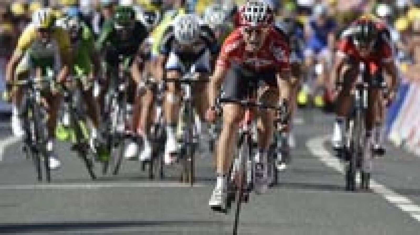 Tour de Francia: Gallopin aprovecha el marcaje a Sagan en los últimos kilómetros | RTVE Play