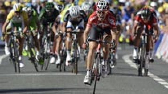 Gallopin aprovecha el marcaje a Sagan en los últimos kilómetros