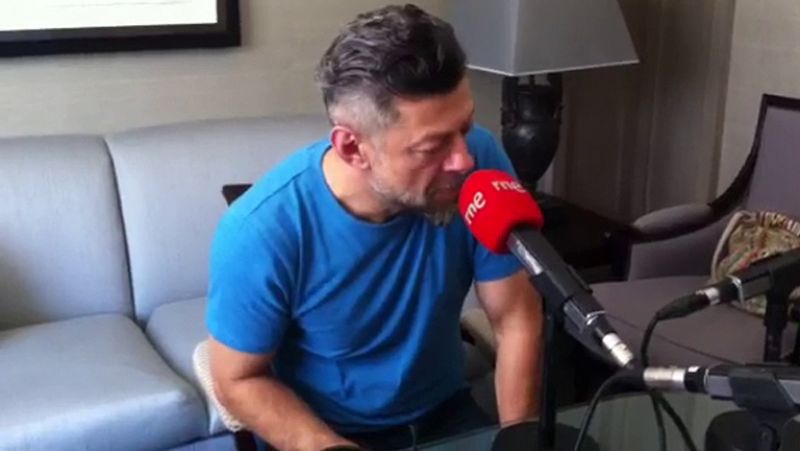 De película - Andy Serkis interpreta a César en exclusiva para nuestro programa - Ver ahora