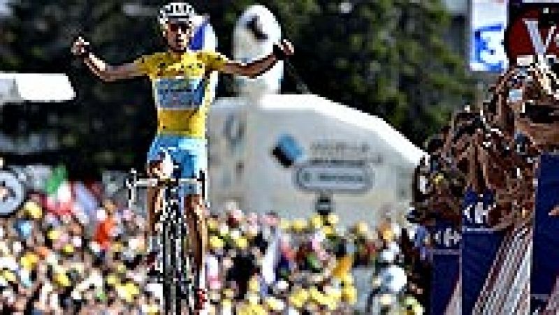 El italiano Vincenzo Nibali se impuso hoy en la decimotercera etapa del Tour de Francia, con la meta en la estación de esquí de Chamrousse, el primer final de alta montaña de esta edición, y consolidó su liderato. El ciclista siciliano agrandó la ven