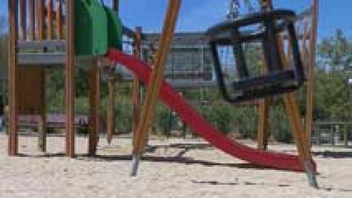 Telediario 1 - La policía sigue buscando al pederasta de Ciudad Líneal