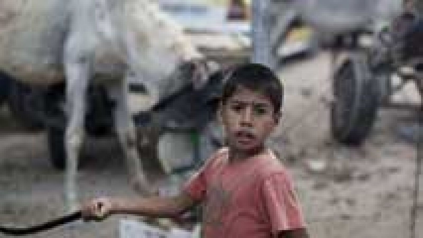 Casi dos millones de gazatíes se enfrentan a otra noche infernal 