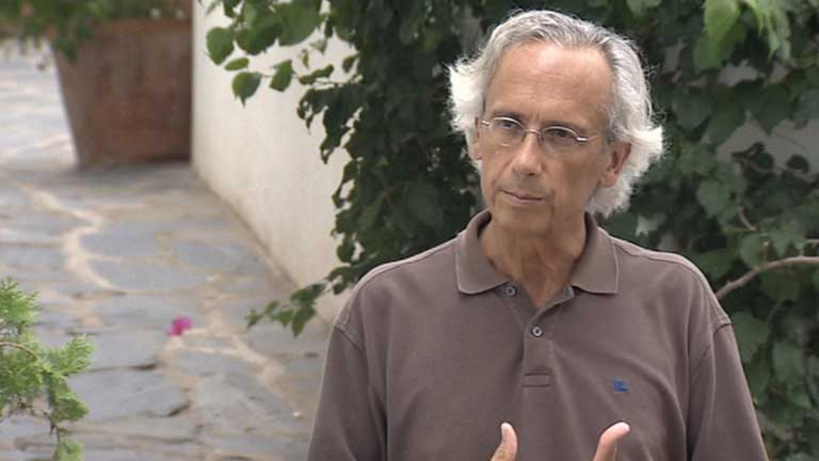 Un investigador español canceló su pasaje para el avión