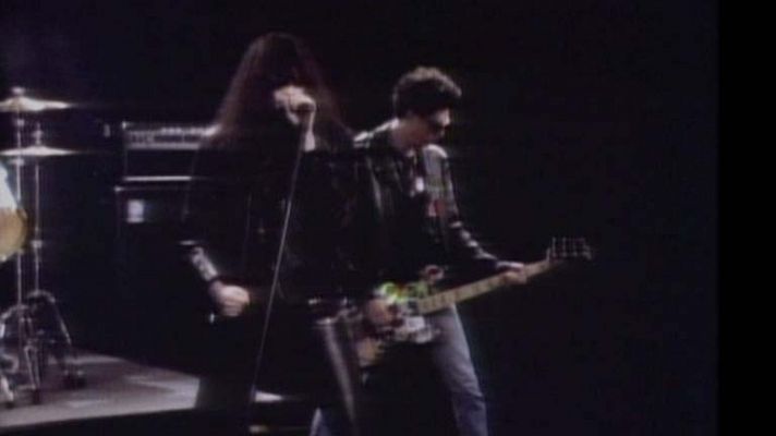Videoclip de la canción "Merry Christmas", de los Ramones