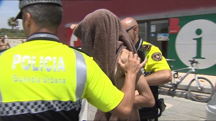 Telediario 1 - Presión policial en las playas