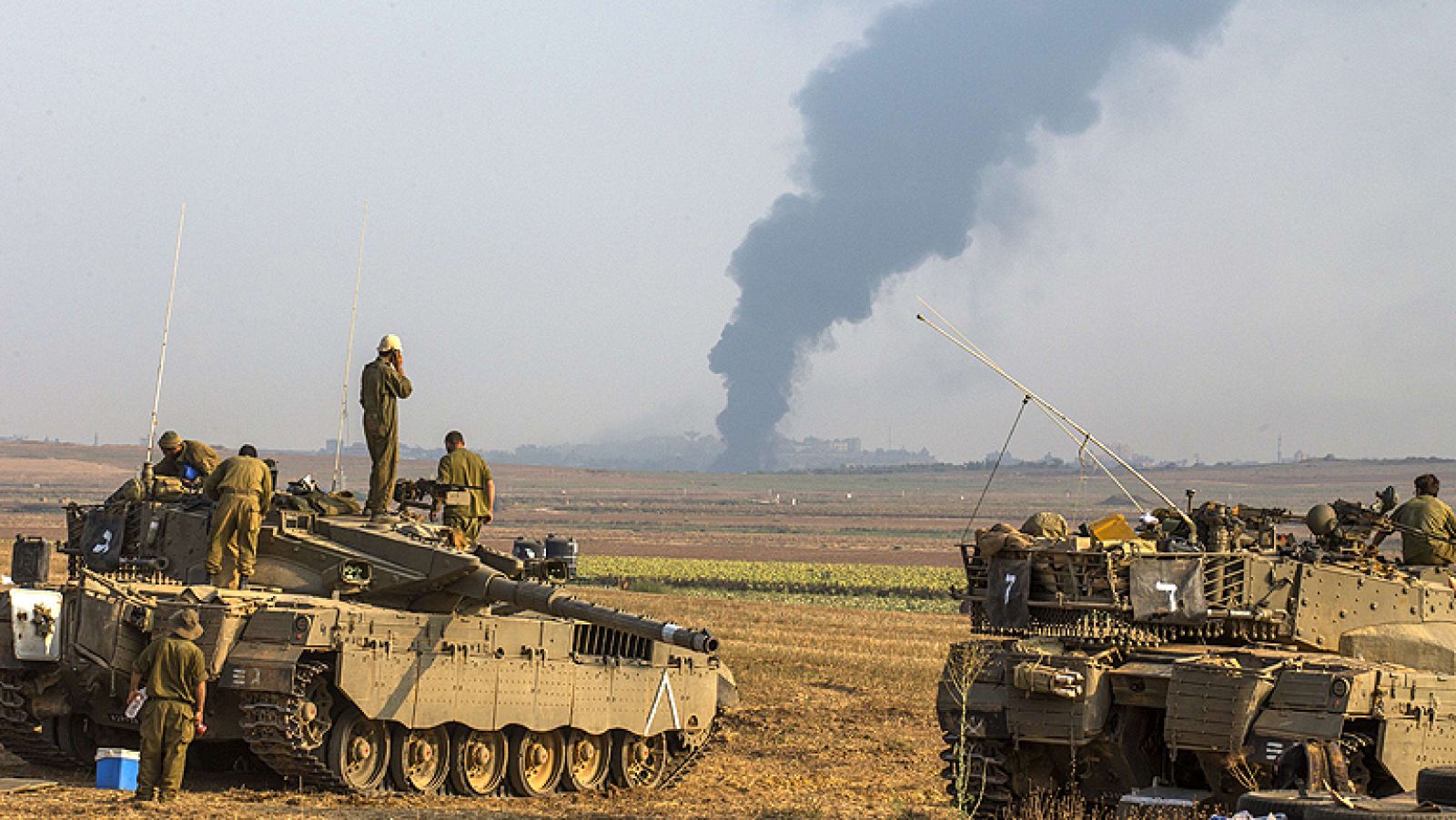  El Ejército israelí ha revelado la identidad del soldado que se encuentra desaparecido en combate en la Franja de Gaza, al que identificó como el sargento Oron Shaul, de 21 años, miembro de la unidad de la Brigada Golaní.