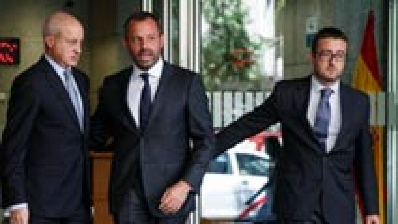 El expresidente del Barcelona  Sandro Rosell ha defendido ante el juez de la Audiencia Nacional Pablo Ruz que el fichaje del futbolista brasileño Neymar ascendió a 57 millones de euros y ha defendido la legalidad de la operación a pesar de que en su momento no leyó "la letra pequeña" del contrato, según ha señalado el abogado que presentó la querella, Felipe Izquierdo.