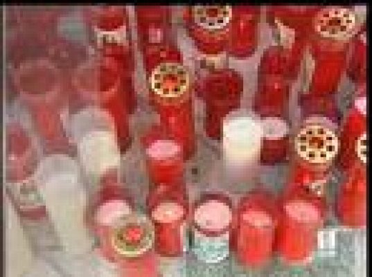  - Legan los féretros