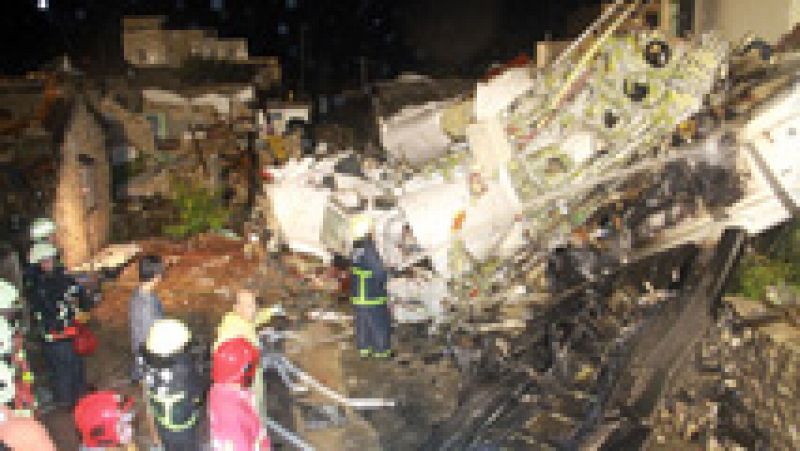 47 muertos y 11 heridos tras el aterrizaje de emergencia de un avión en Taiwán