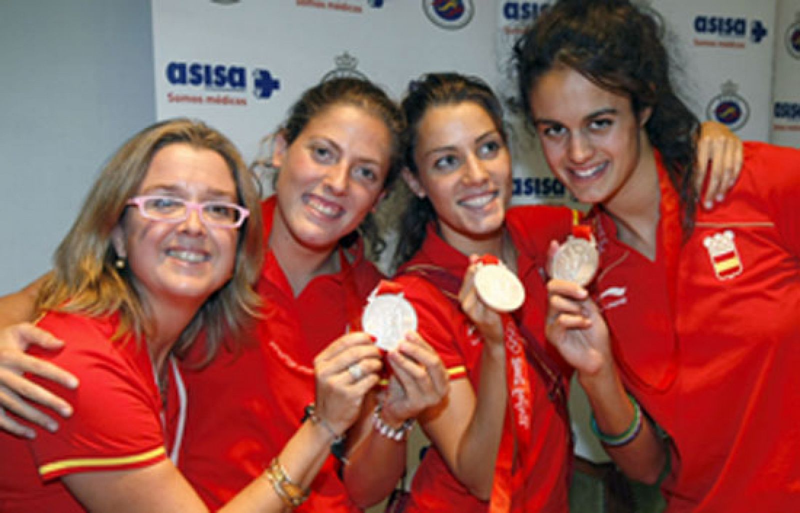 Los deportistas españoles regresan de Pekín | Ver