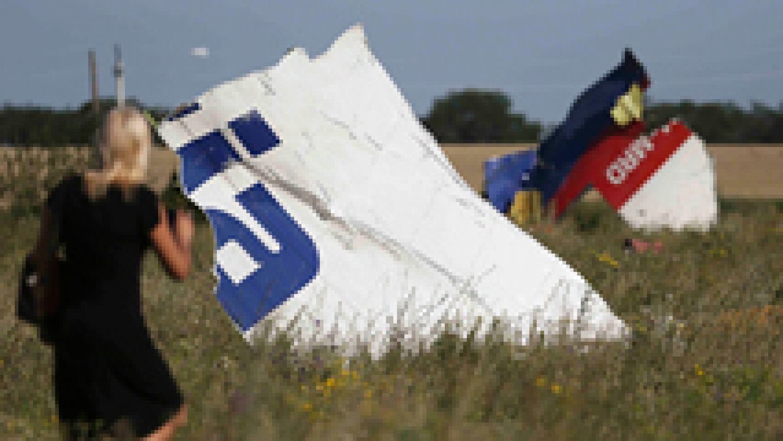 Informativo 24h: Las cajas negras del avión malasio apuntan a un misil | RTVE Play