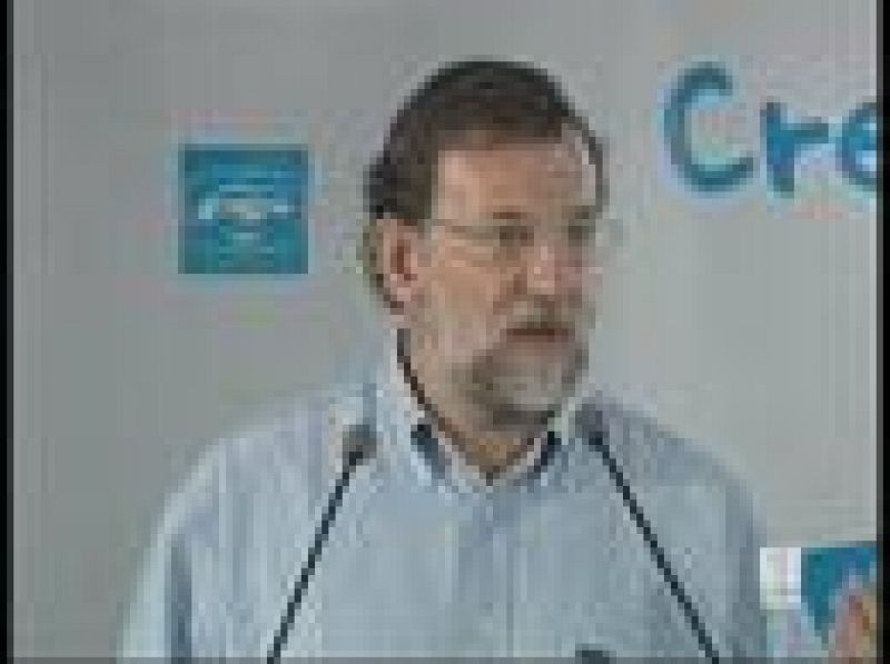  Hoy Mariano Rajoy ha anunciado además que su grupo pedirá la creación en el Congreso de una subcomisión sobre la seguridad aérea. El PSOE no ha aclarado si la apoyará.