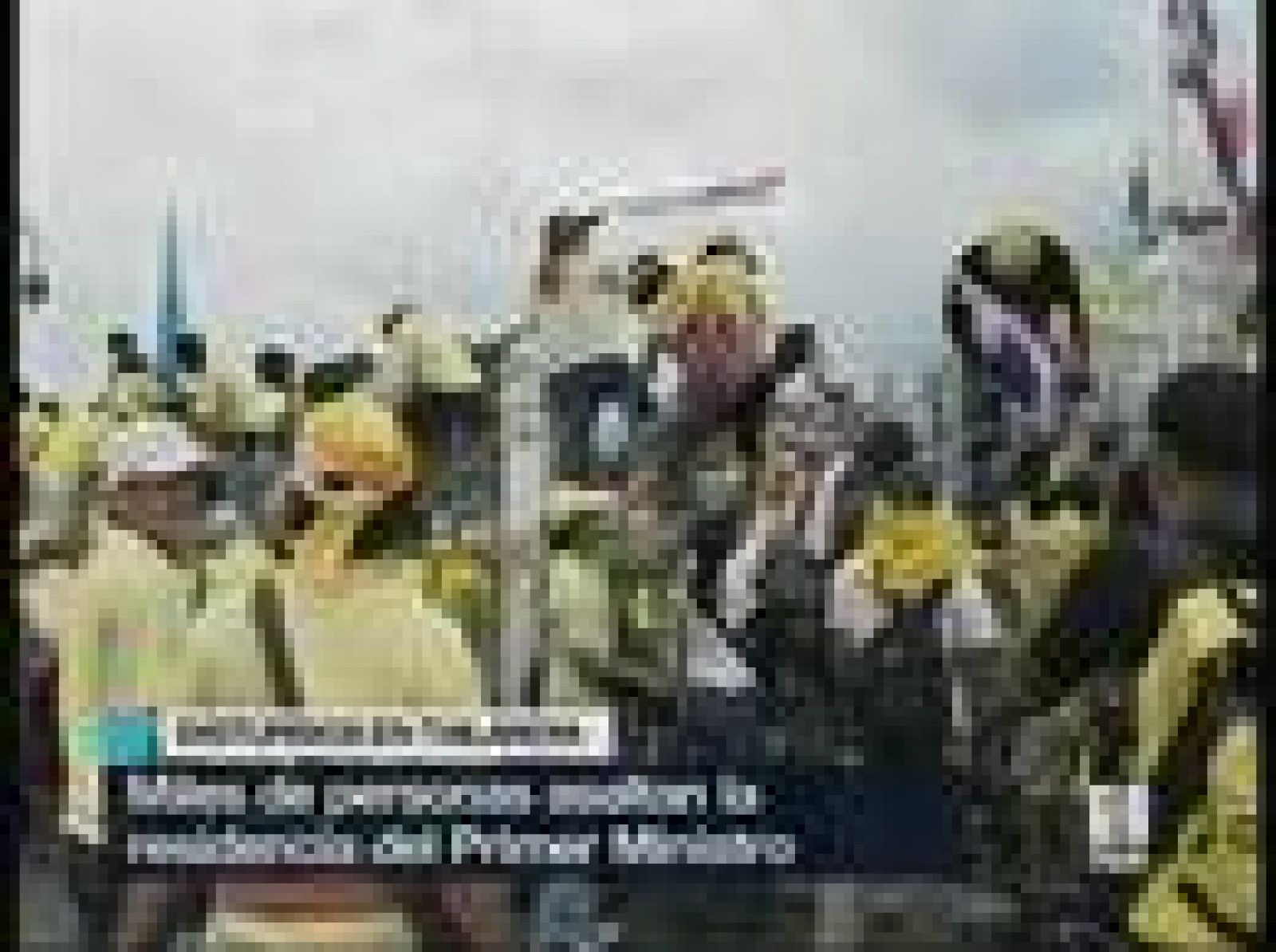 Miles de personas se han echado a las calles para pedir la dimisión del Gobierno del país. Los manifestantes han ocupado parte de las dependencias de la residencia del primer ministro y de tres ministerios.