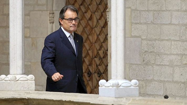 Informativo 24h - Artur Mas comunica que Jordi Pujol renuncia a sus cargos y a su sueldo como expresidente