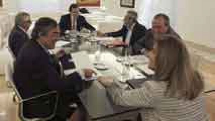 Mariano Rajoy se reúne con patronal y sindicatos 