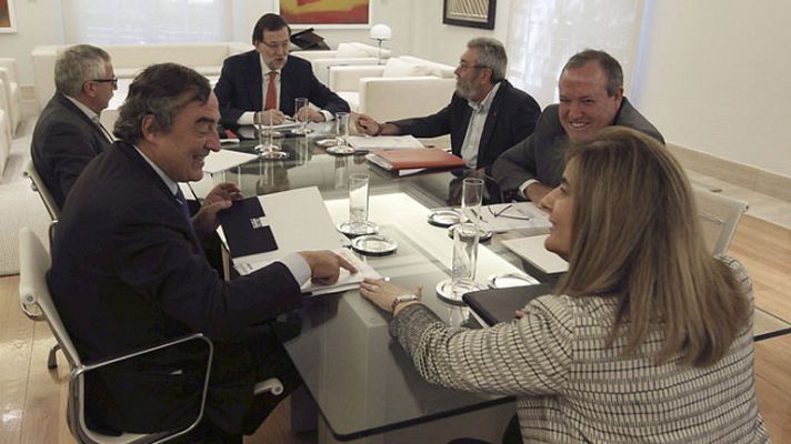 Telediario 1 - Mariano Rajoy se reúne con patronal y sindicatos