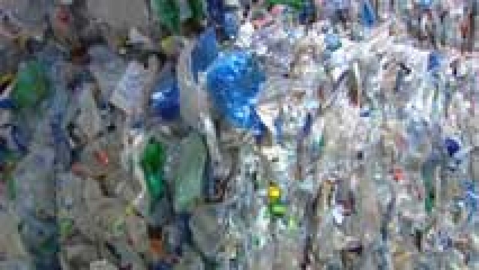 Telediario 1: Aumento del reciclaje de plástico | RTVE Play