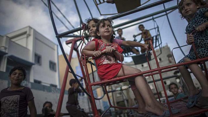 Telediario 1 - Gaza espera a oscuras un alto el fuego tras una jornada sangrienta