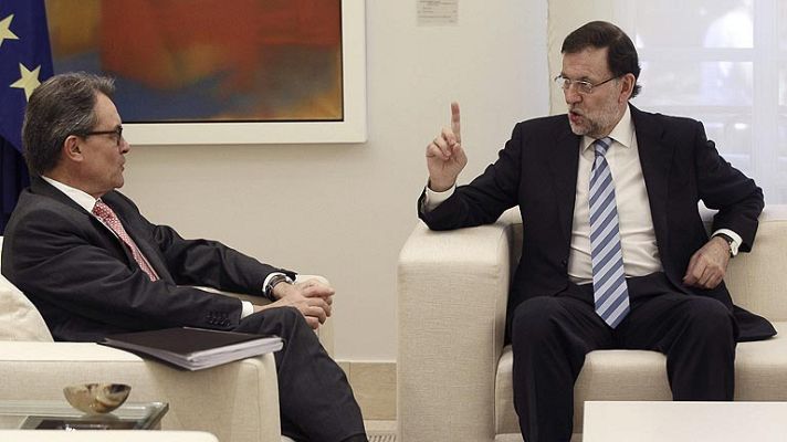Telediario 1 - Rajoy y Mas hablan de la consulta