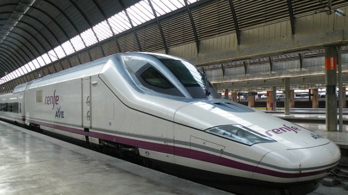 Telediario 1 - Comienza la primera jornada de huelga en Renfe y Adif