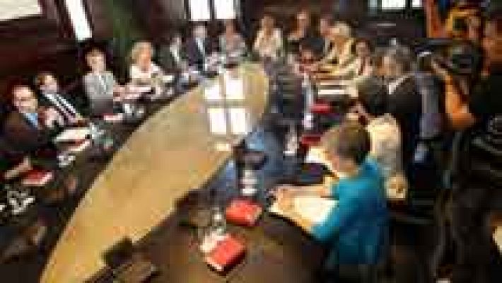 Telediario 1 - CiU no apoya la comparecencia de Pujol en el Parlamento