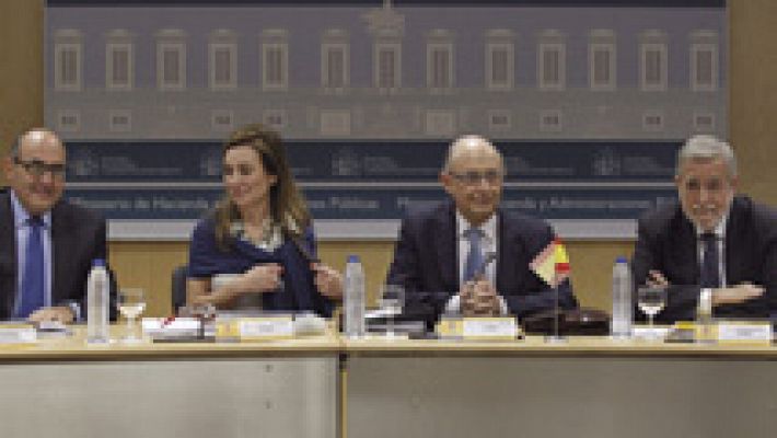 Telediario 1 - Hacienda reduce a las Comunidades al 1% los intereses del Fondo de Liquidez Autonómica