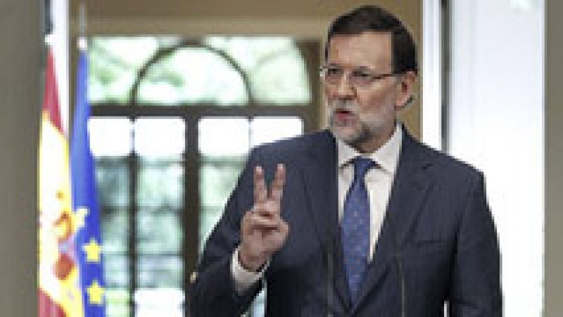 Rajoy asegura que su posición sobre Cataluña es "ley, sí, pero diálogo también"
