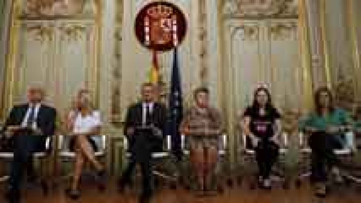 Telediario 1 - Luz verde al Estatuto de la Víctima