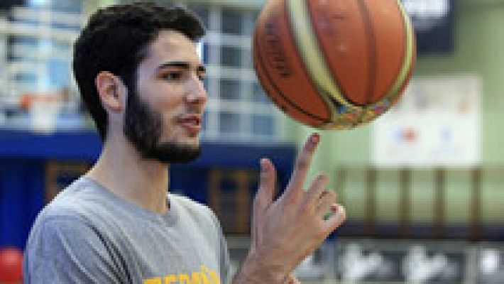 La selección de baloncesto, una piña