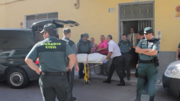 Telediario 1 - Una mujer ha sido apuñalada en su domicilio de Berja