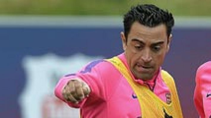 Xavi da el susto en el entrenamiento por una sobrecarga