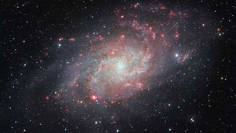 Viaje hacia la galaxia Messier 33