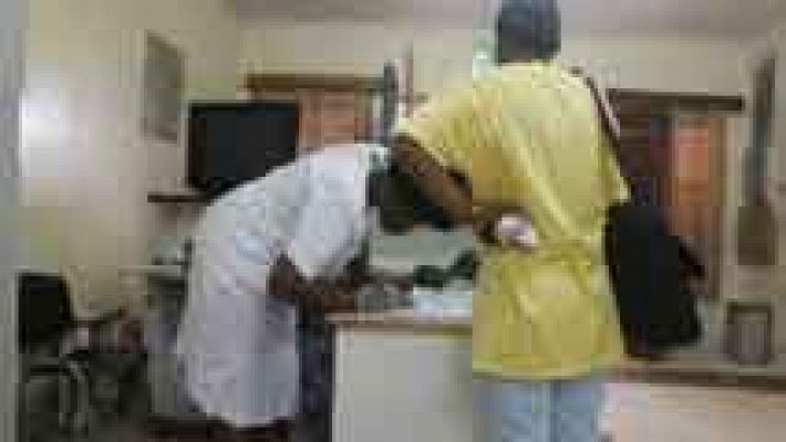 Telediario 1 - Cooperación española frente al ébola en Sierra Leona