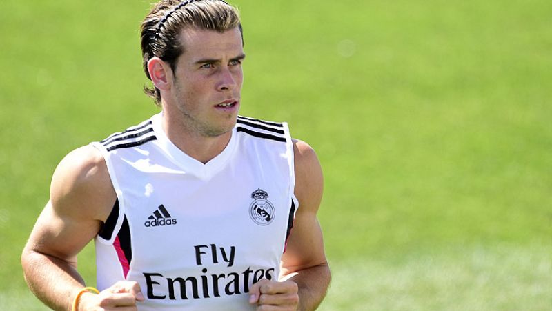 El madridista Gareth Bale es el futbolista más en forma del Madrid y, posiblemente, el que mayor motivación tendrá en la Supercopa de Europa que se disputará en su Gales natal ante un Sevilla que ya presume de nueva perla: Denis Suárez.