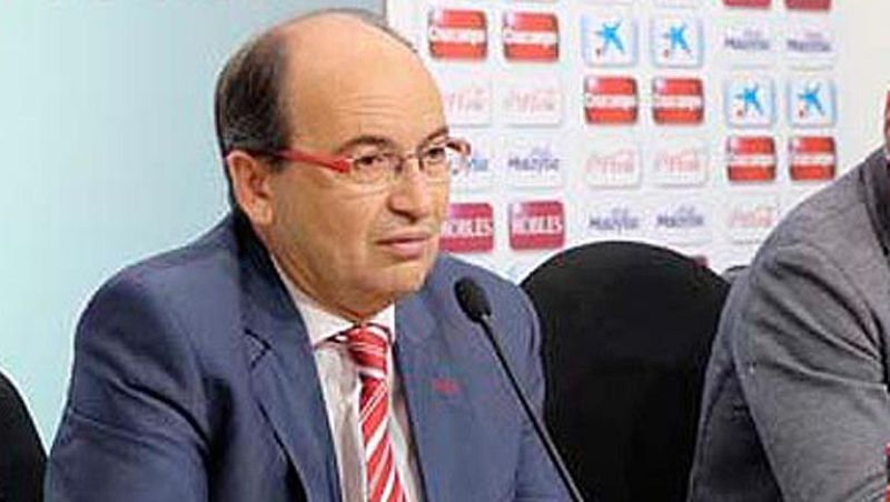 El presidente del Sevilla, José Castro, ha afirmado este lunes, antes de partir a Cardiff para medirse al Real Madrid en la Supercopa de Europa que el equipo no tiene "miedo a nadie" y que lucharán "con ganas e ilusión" ya que el conjunto andaluz es 