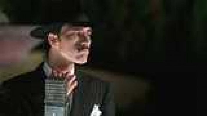 Versión española - Sus ojos se cerraron y el mundo sigue andando