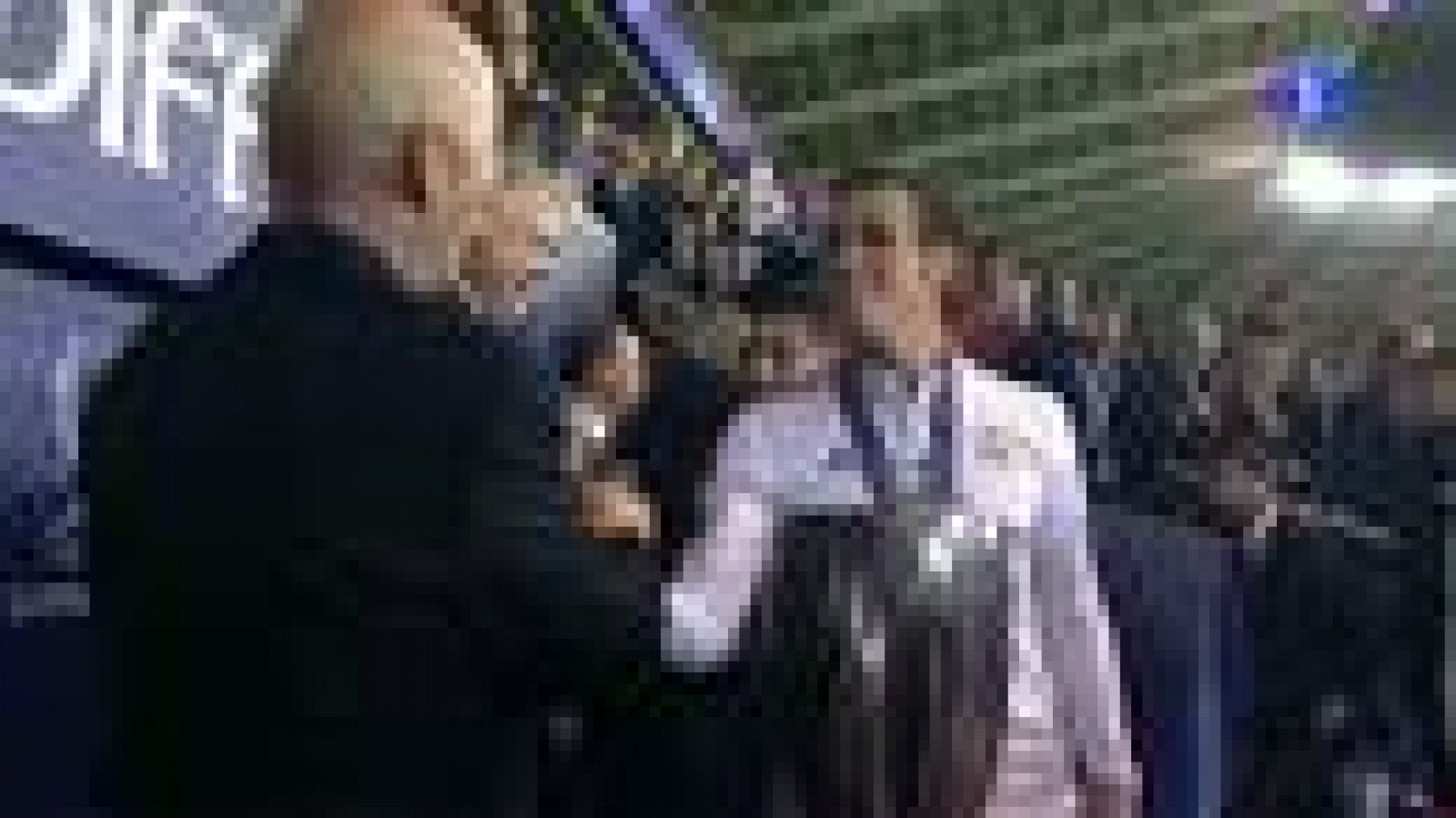 Xabi Alonso contrariado ante Platini