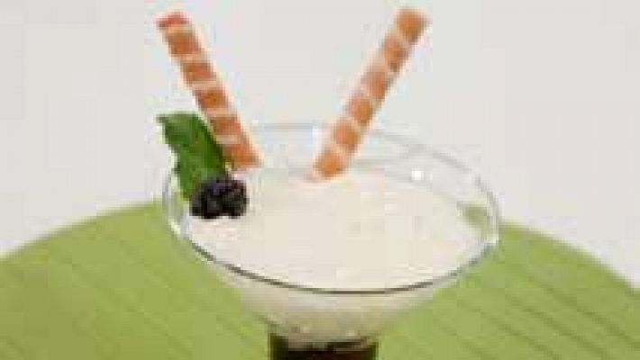 RTVE Cocina - Tarrinas de crema de queso con moras