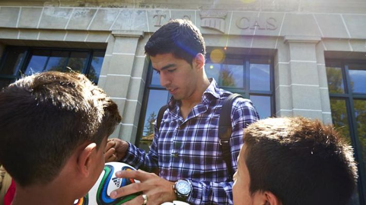 Telediario 1 - El Barça espera una decisión benévola del TAS sobre el caso Luis Suárez