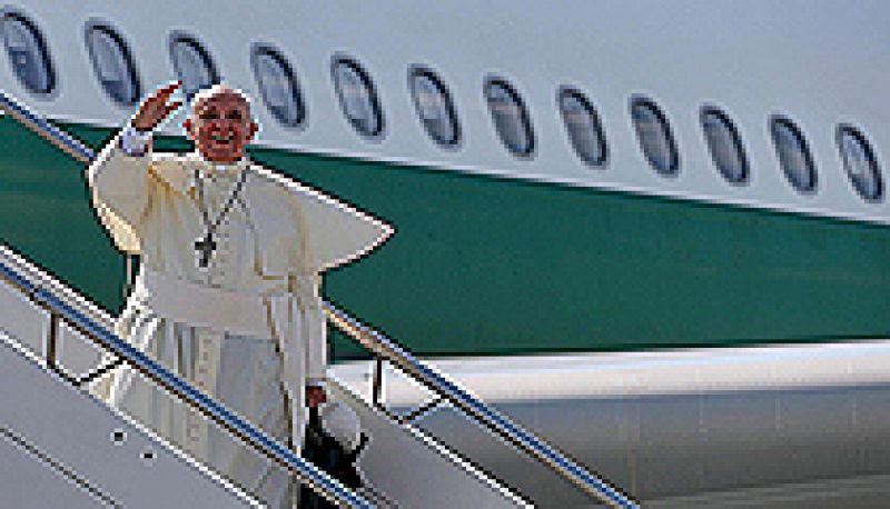 El papa Francisco emprende su viaje oficial a Corea del Sur 