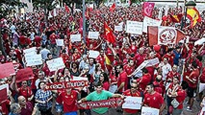 Telediario 1 - La Liga aplaza el comienzo de la Segunda División por el 'caso Murcia'