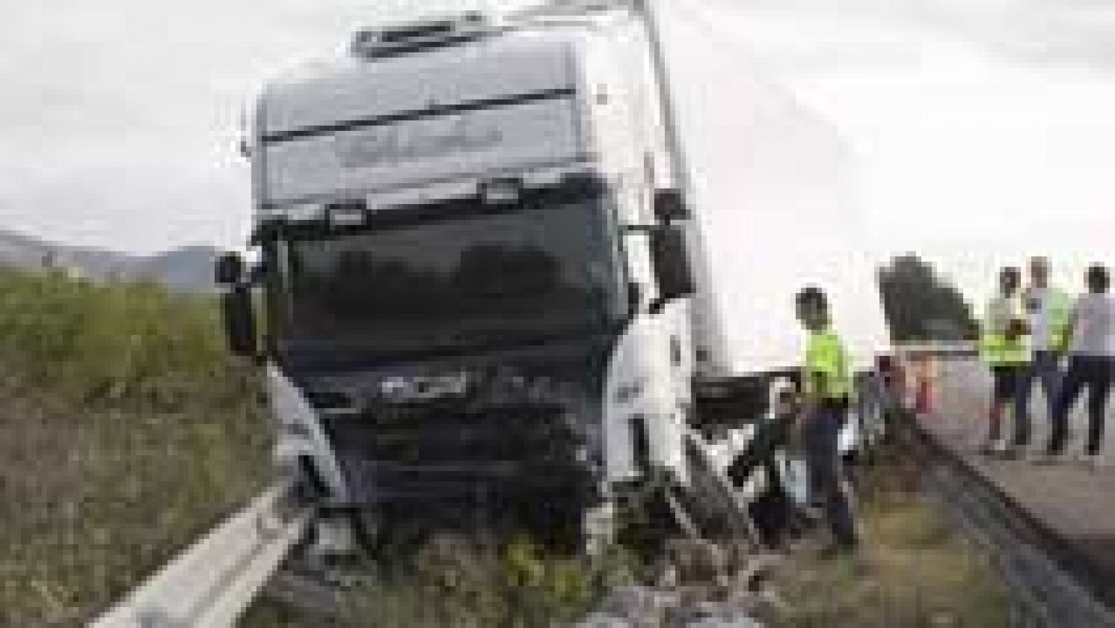 Telediario 1: Cinco personas han muerto en la Nacional 340 en Castellón | RTVE Play