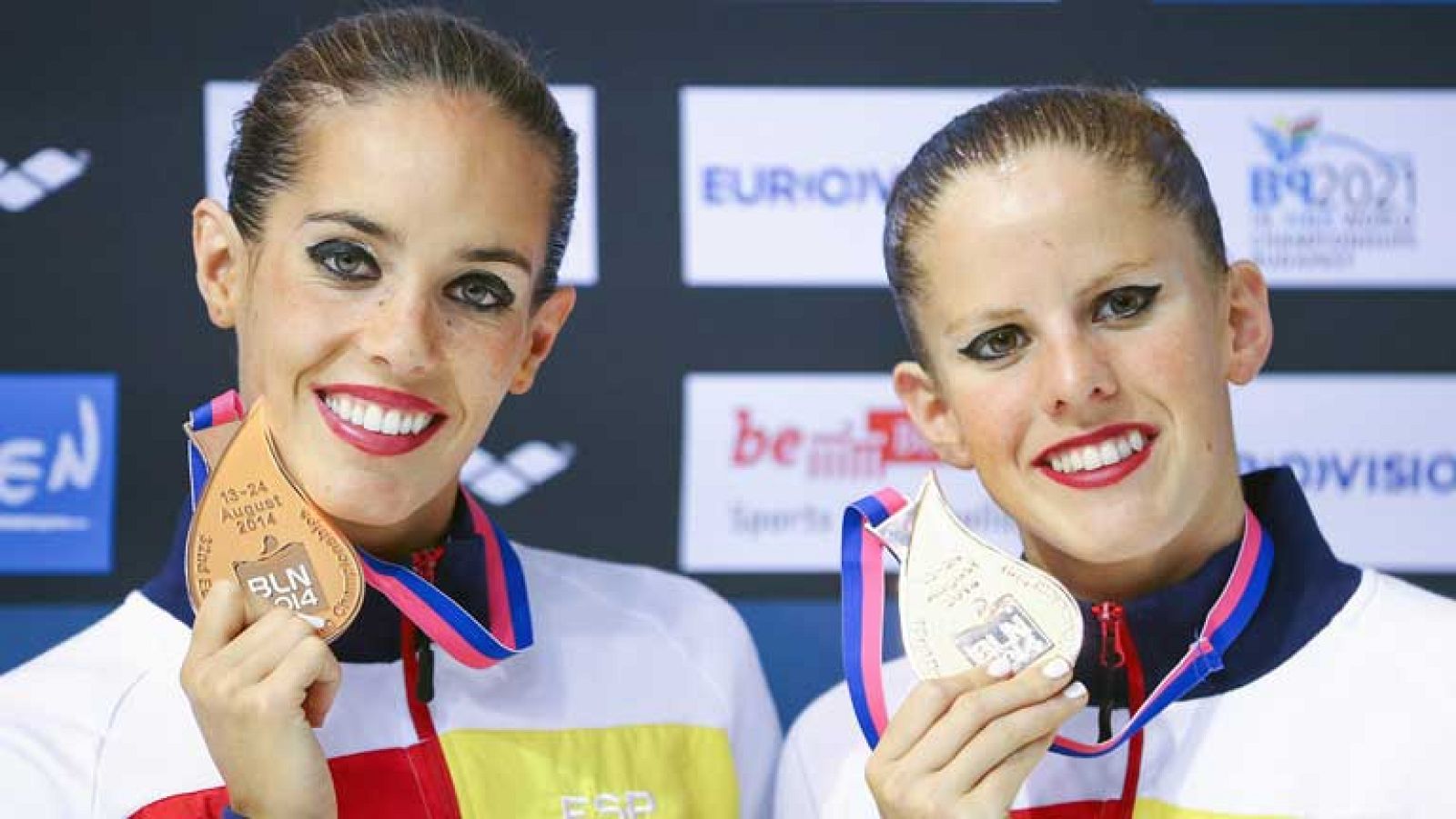 Hacia doce años que España no bajaba del segundo escalón del podio y por eso este bronce tiene cierto sabor amargo. Ona Carbonell y Paula Klamburg han estrenado una rutina que habla del paso del tiempo. Según los jueces, les ha faltado fuerza y veloc