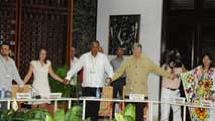 Telediario 1 - Las víctimas del conflicto Colombiano se reúnen por la paz