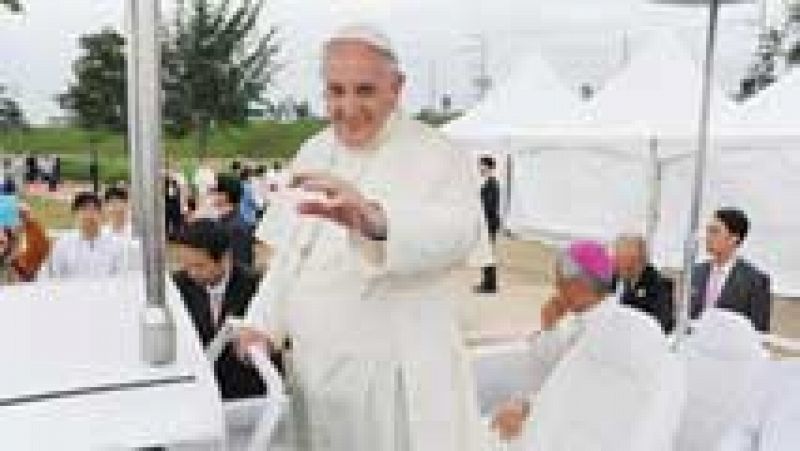 El papa Francisco clausura la sexta Jornada de la Juventud Asiática