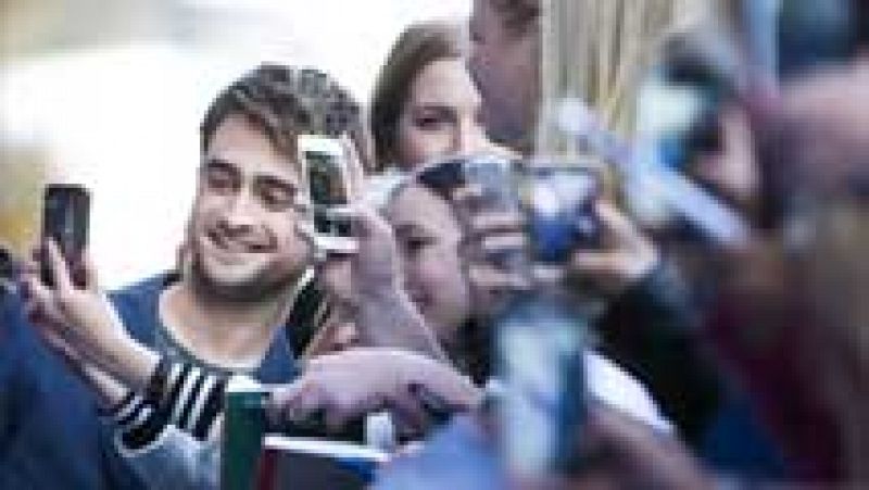 El actor Daniel Radcliffe estrena la comedia "Amigos de más"